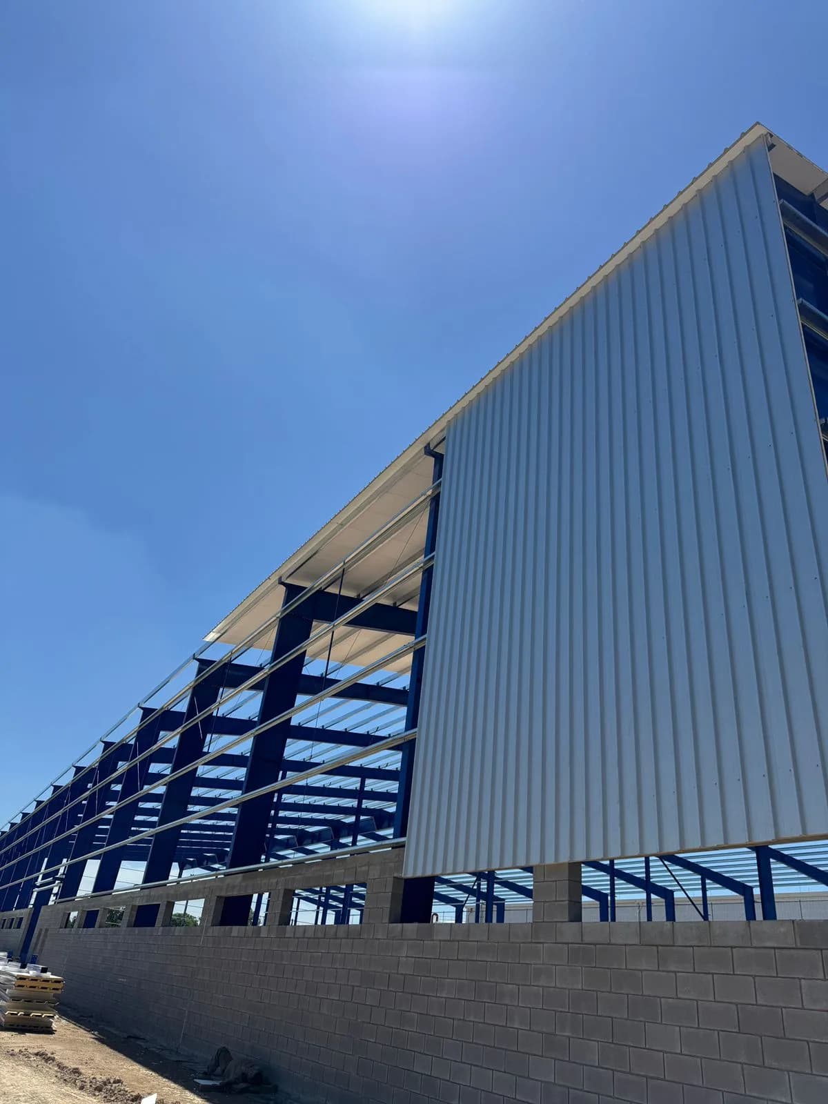 Temperature-controlled IMP roofing